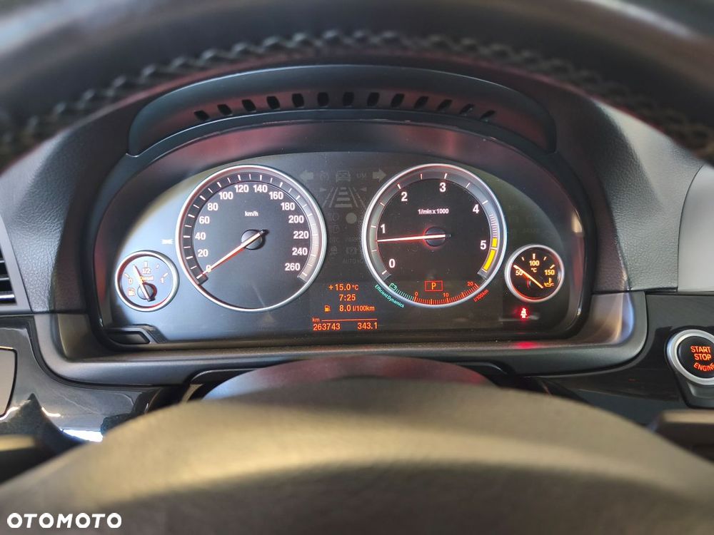 BMW Seria 5 525d - 21