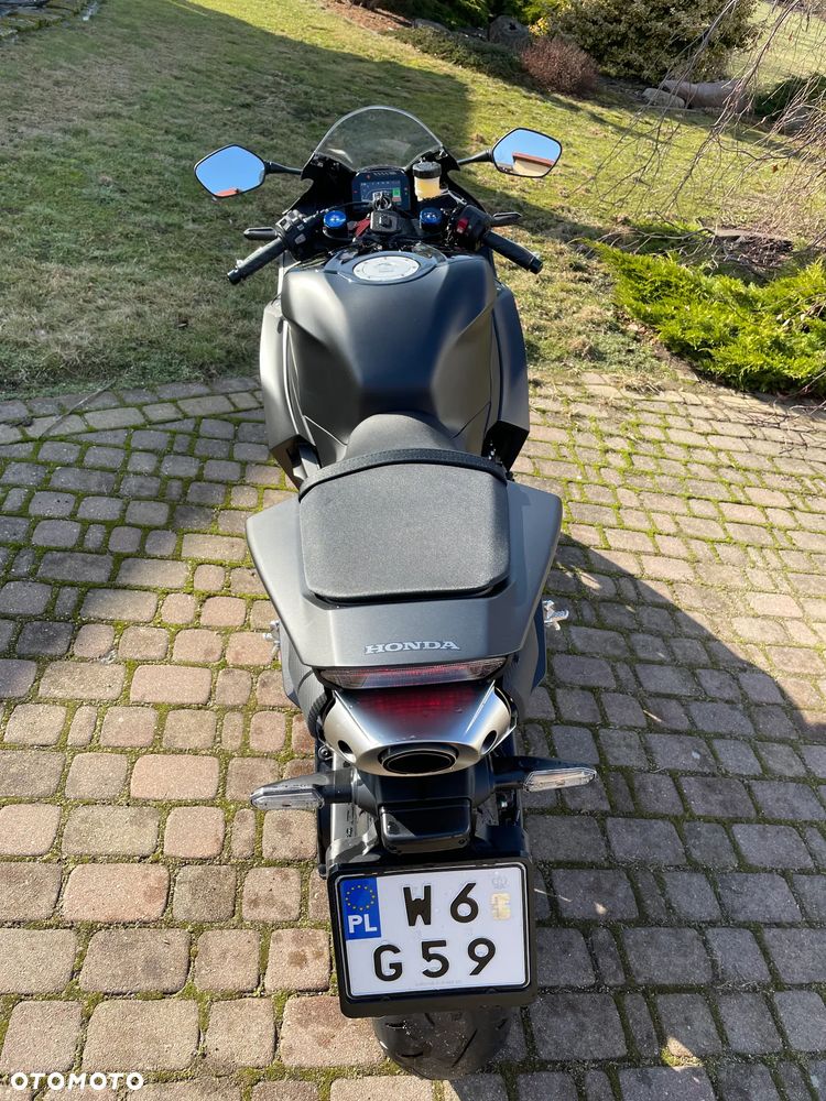 Honda CBR - 7