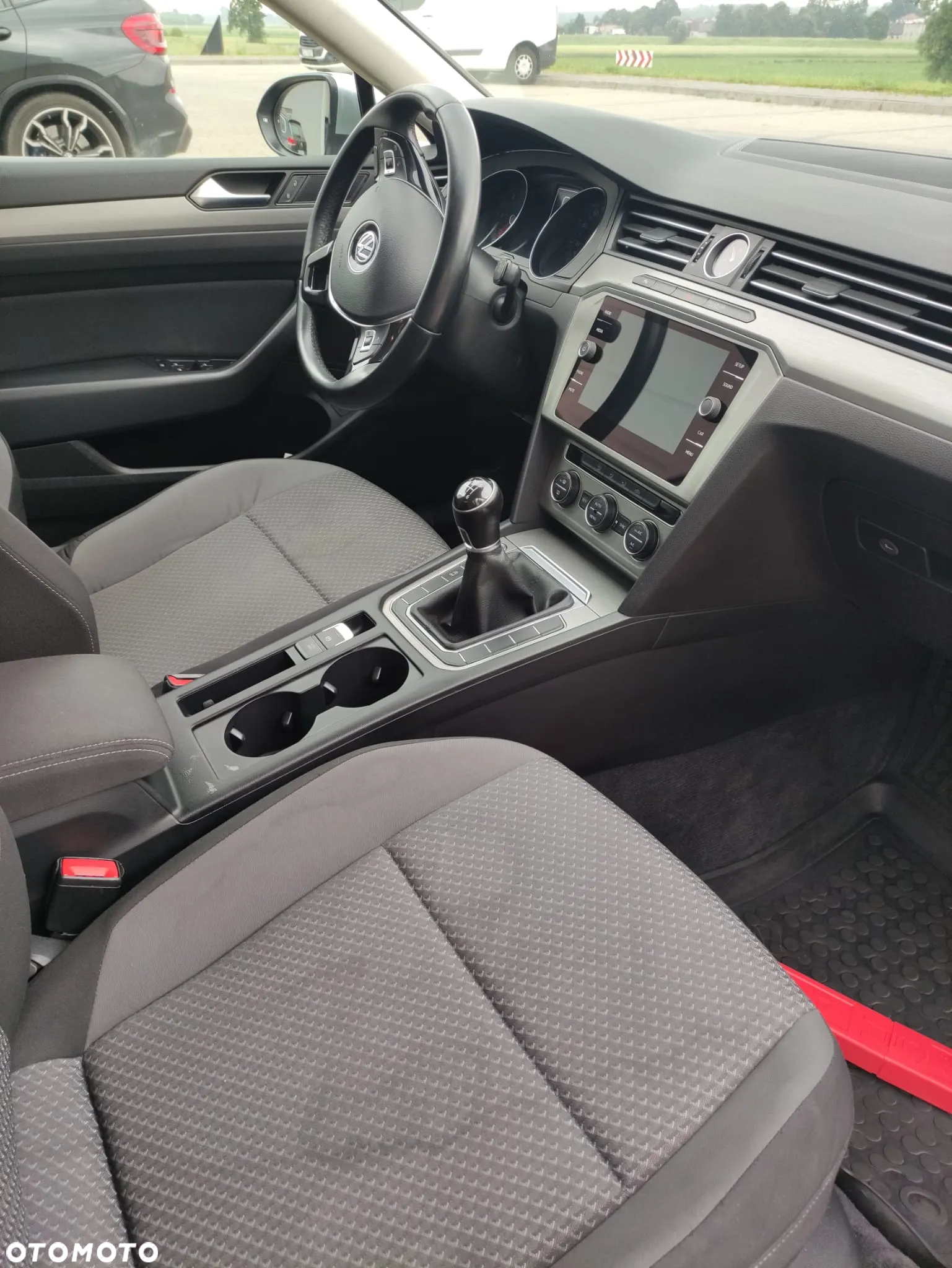 Volkswagen Passat 1.6 TDI BMT Comfortline - 3