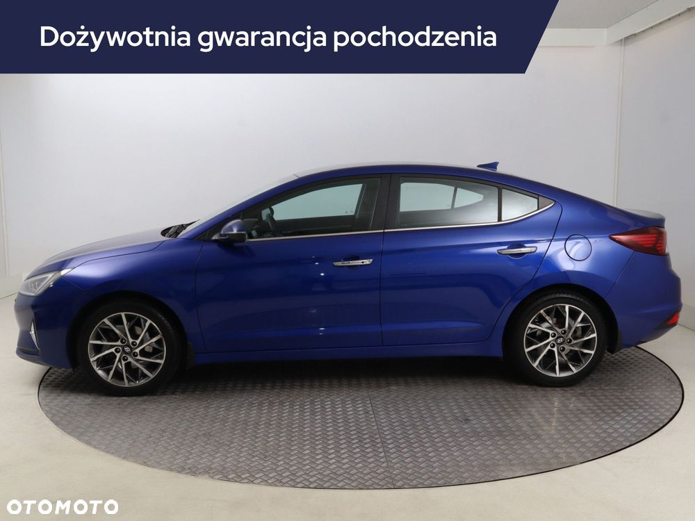 Hyundai Elantra - 4