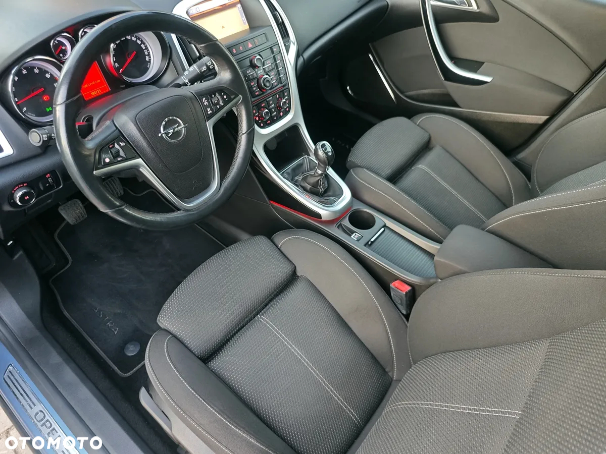 Opel Astra IV 1.4 T Cosmo - 6