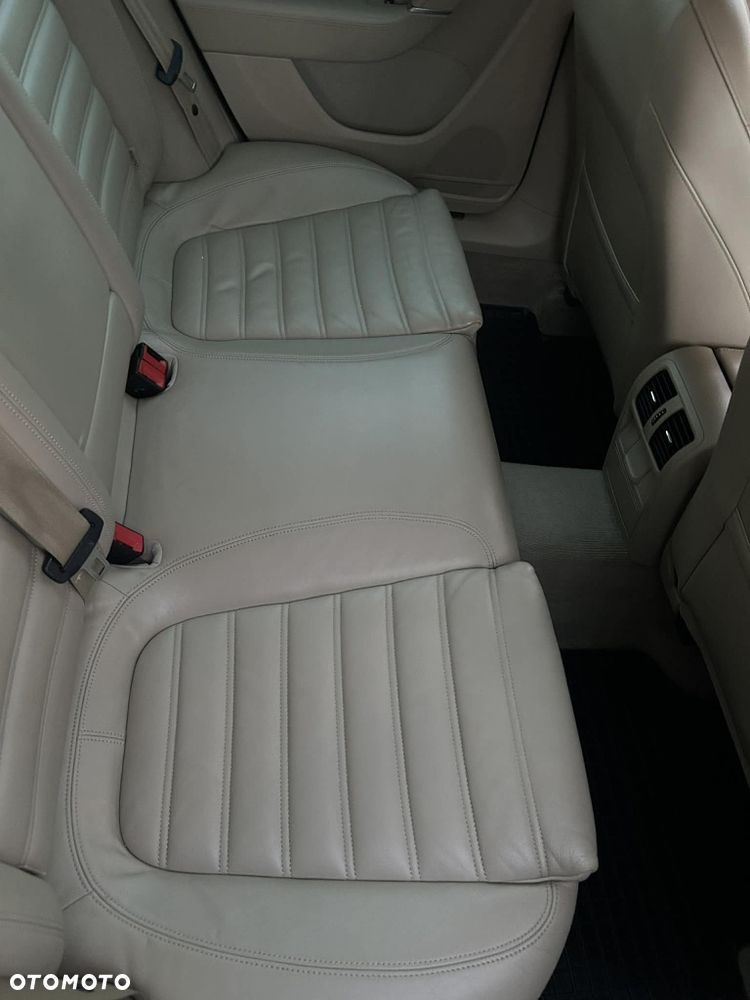 Volkswagen Passat - 8