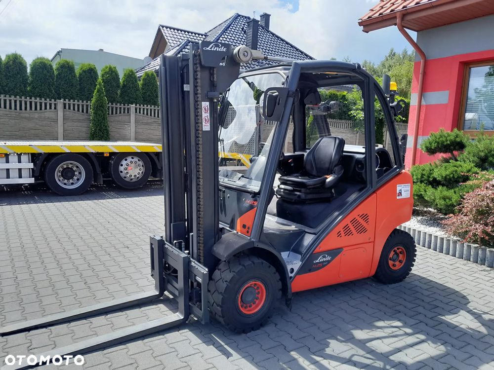 Linde H25T-02 - 1