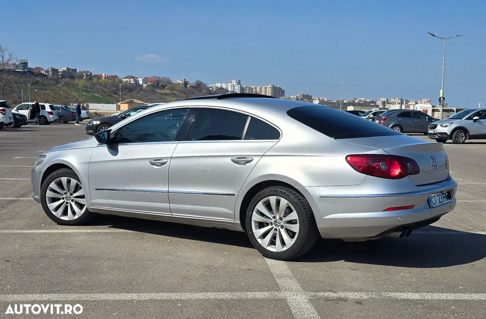 Volkswagen Passat CC - 8