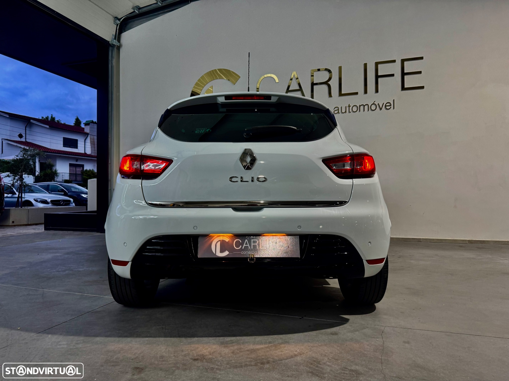 Renault Clio 1.0 TCe Limited - 16