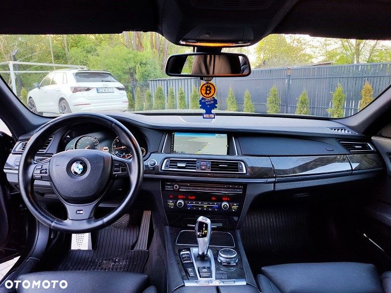 BMW Seria 7 730d xDrive - 14