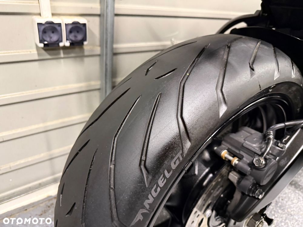 Yamaha FZ8 - 4
