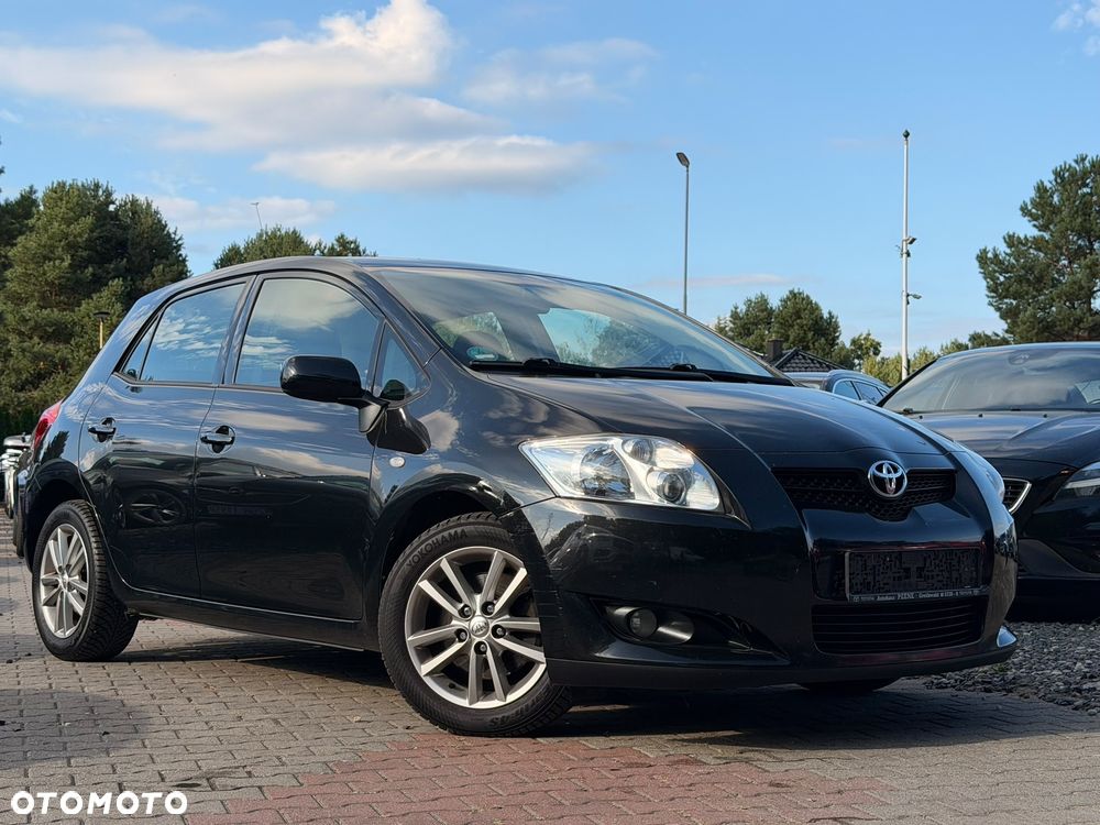 Toyota Auris 2.0 D-4D - 1