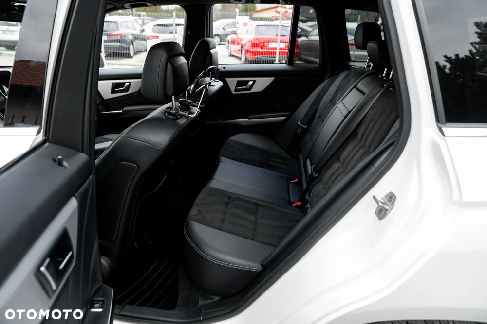 Mercedes-Benz GLK 220 CDI DPF 4Matic BlueEFFICIENCY 7G-TRONIC SPORT EDITION - 21