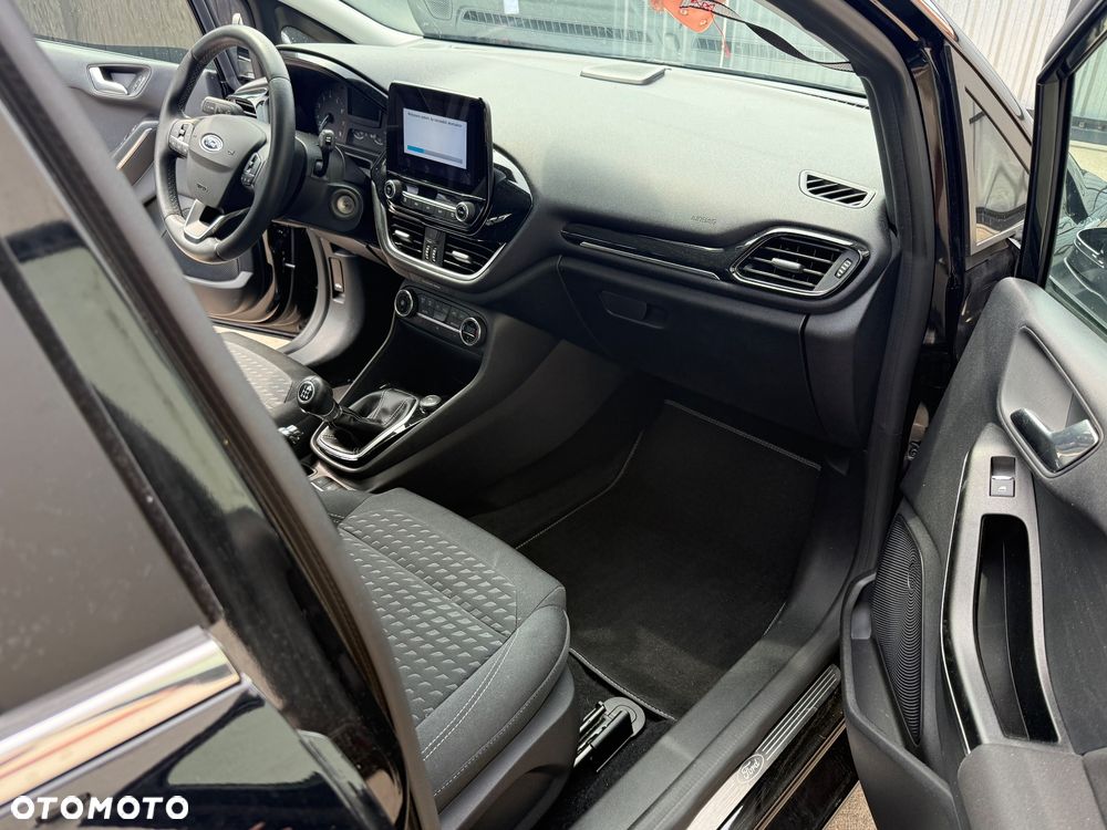 Ford Fiesta 1.1 S&S TITANIUM - 11