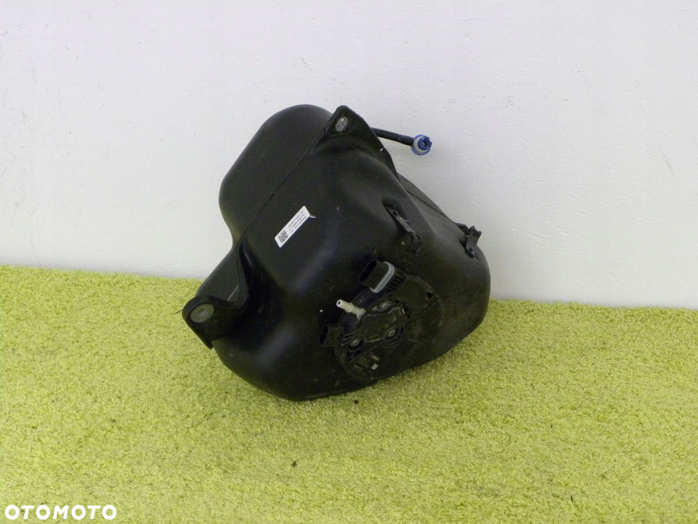 Zbiornik Ad Blue Vw Crafter 2,0 TDI 9064700000 - 2