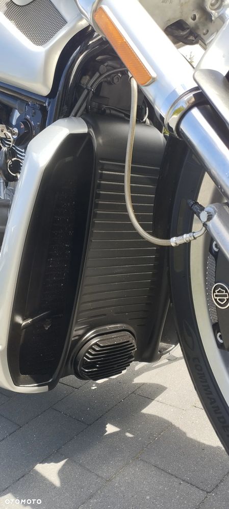 Harley-Davidson V-Rod Muscle - 20