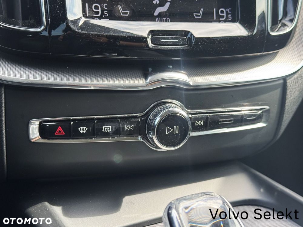 Volvo XC 60 - 21