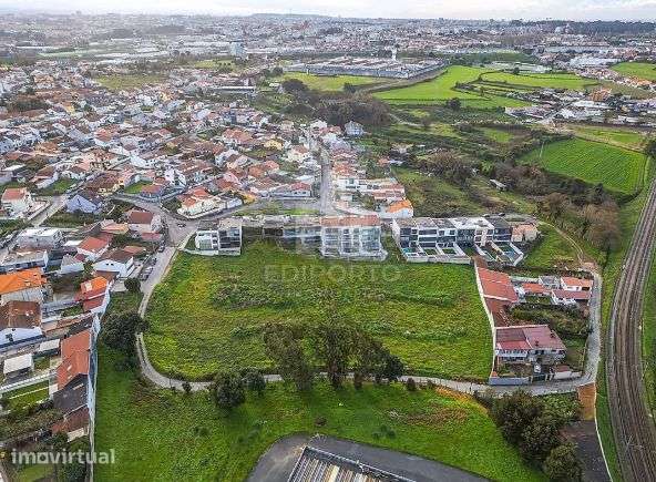 Terreno com Projeto Aprovado para 22 Moradias T3 +1 e T4 em Leça do B - Grande imagem: 5/12