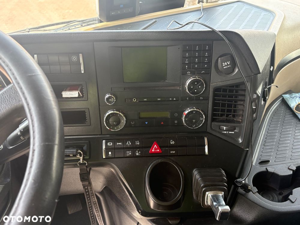 Mercedes-Benz Tgx - 7