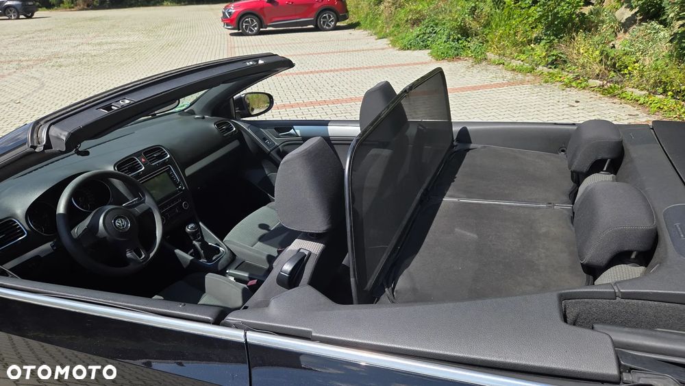 Volkswagen Golf 1.6 TDI Highline - 14