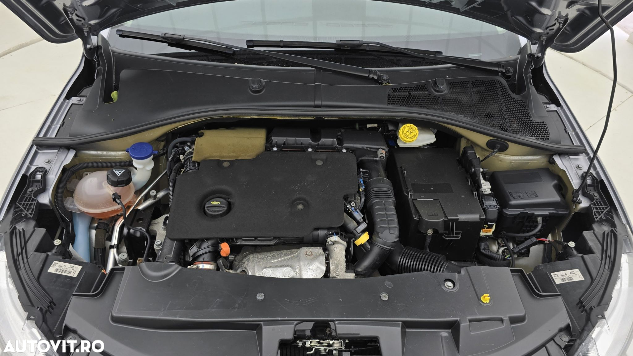 Peugeot 301 1.5 BlueHDI FAP Allure - 24