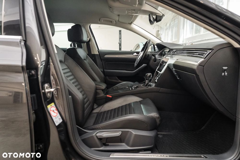 Volkswagen Passat Alltrack 2.0 TDI SCR 4Mot DSG - 34