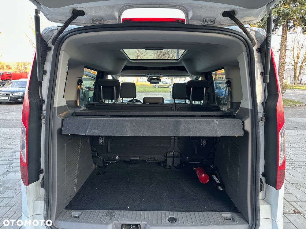 Ford Tourneo Connect 1.5 EcoBlue Titanium - 24