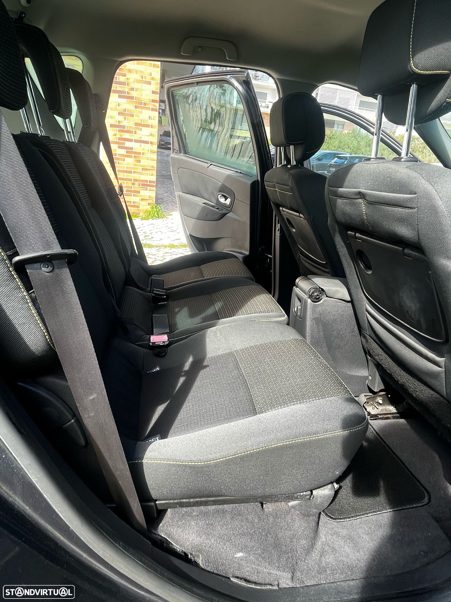 Renault Scénic 1.5 dCi Dynamique S - 17