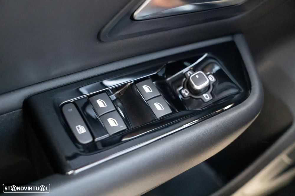 Citroën C5 X 1.6 Hybrid Plus e-EAT8 - 21