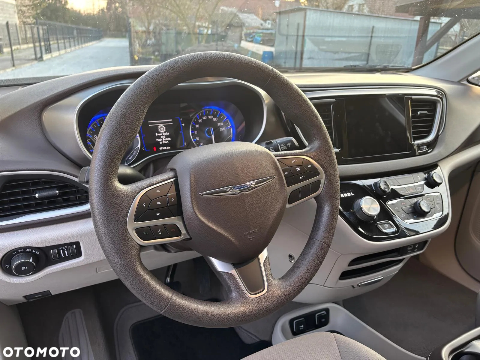 Chrysler Pacifica - 13