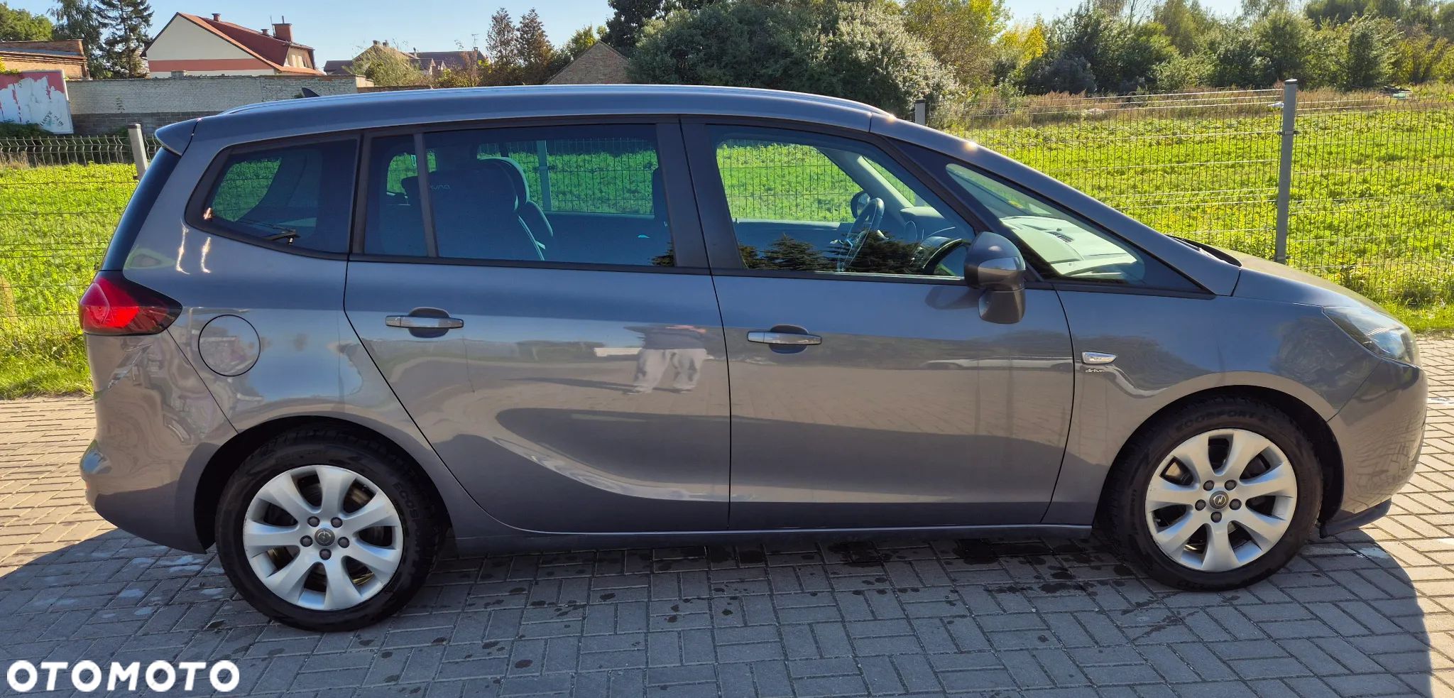 Opel Zafira - 1
