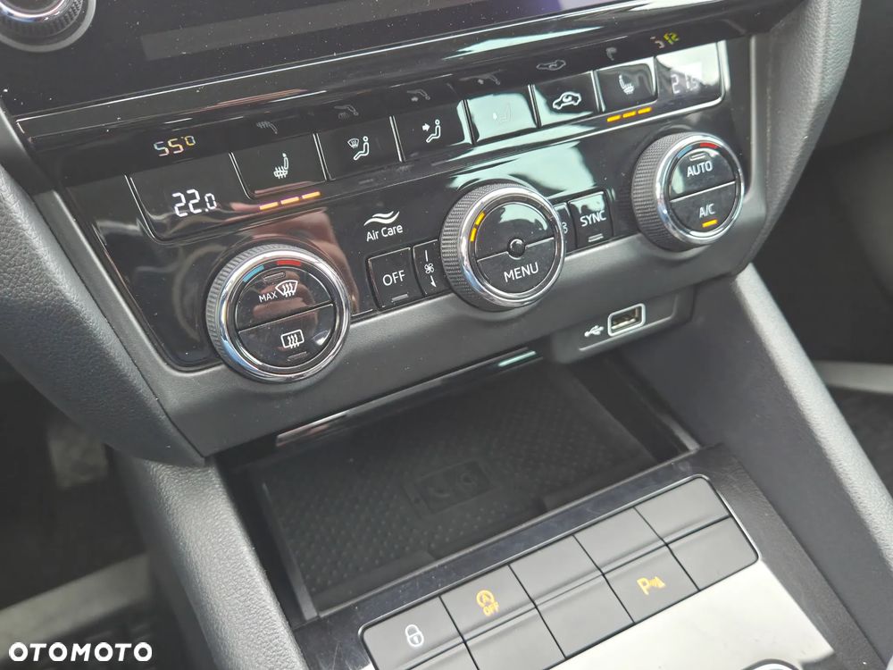 Skoda Octavia 1.5 TSI ACT Style DSG - 22