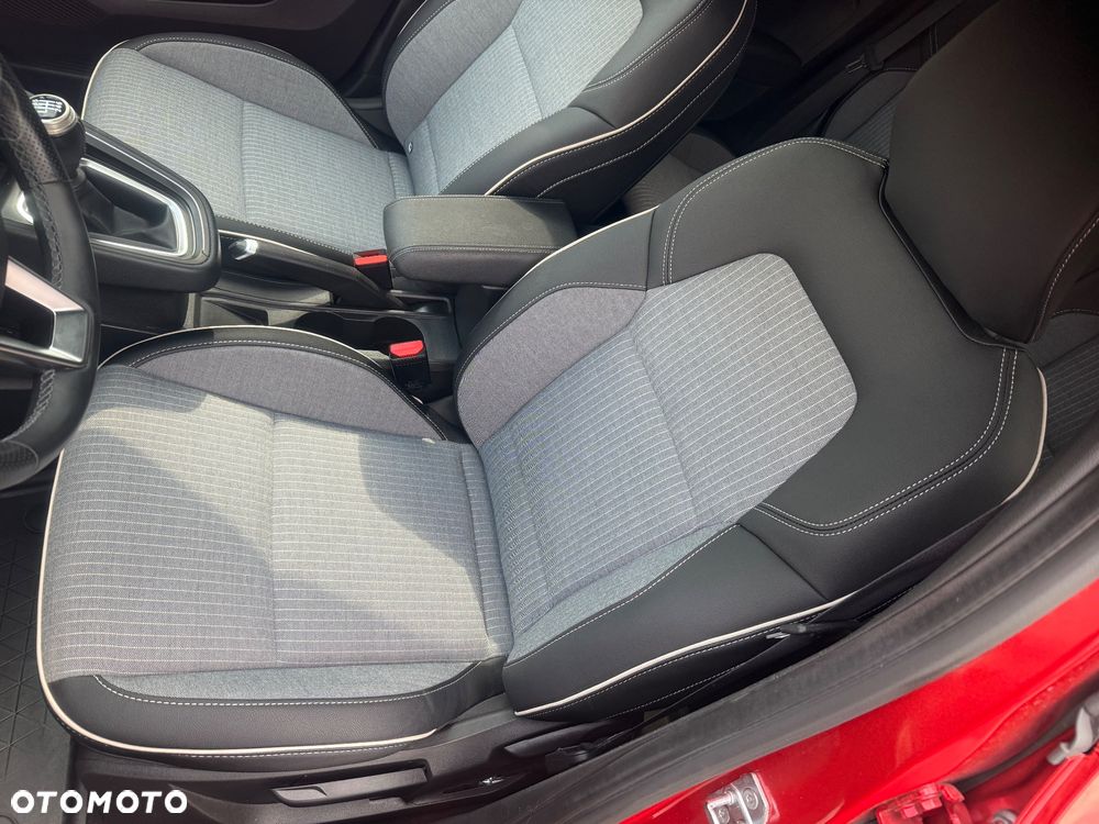 Renault Clio 1.0 TCe Techno - 9