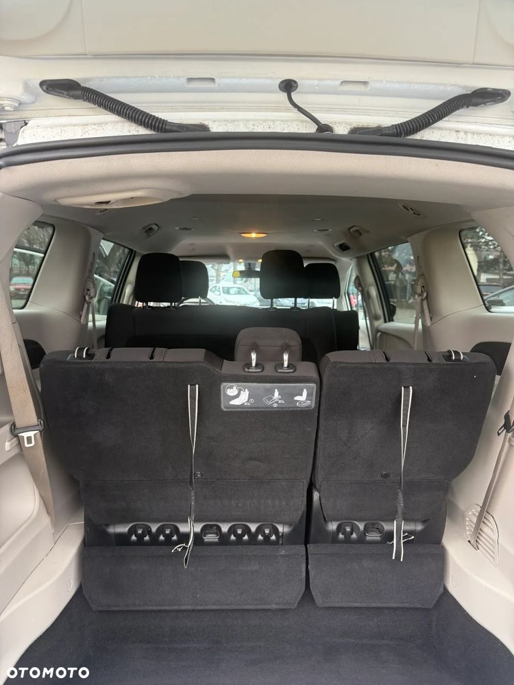 Chrysler Pacifica - 11