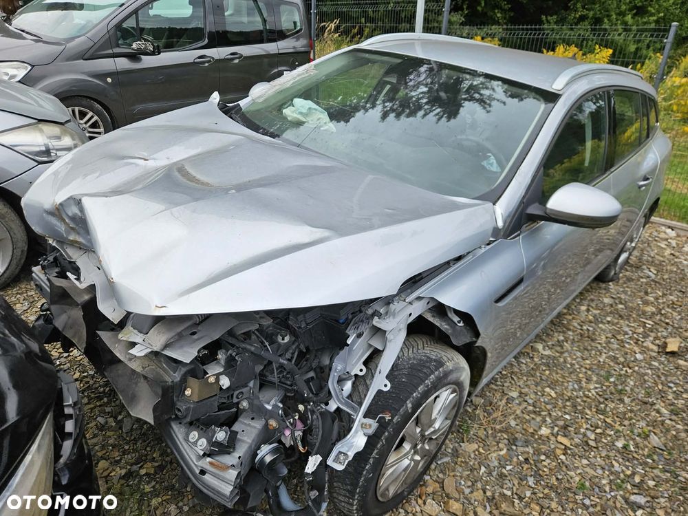 Renault Megane 1.5 Blue dCi Zen - 3