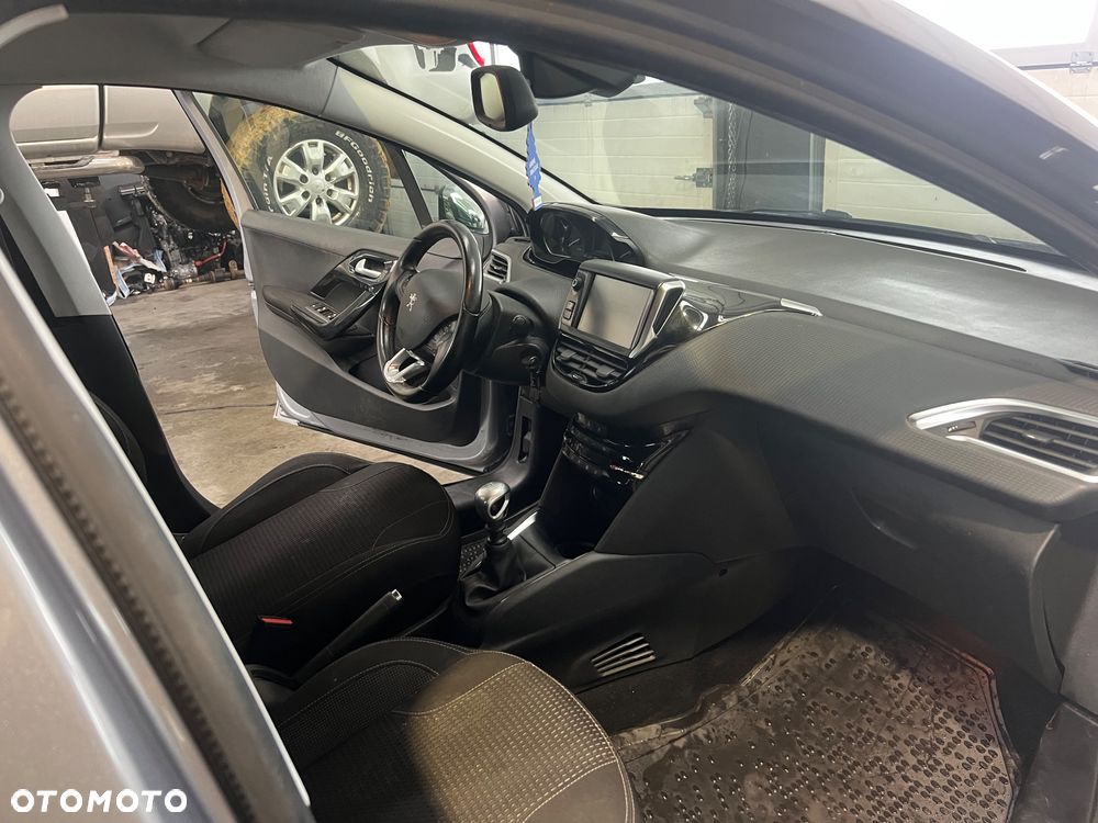 Peugeot 208 PureTech 110 Stop & Start Tech Edition - 12