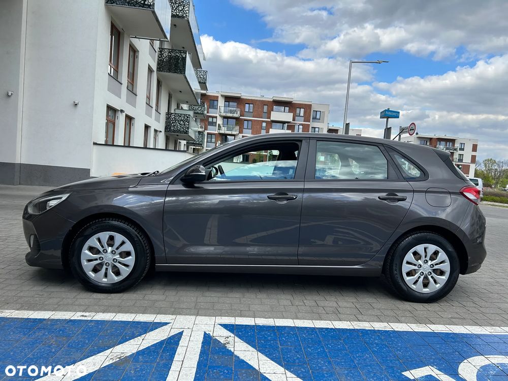 Hyundai i30 1.4 Classic + - 8