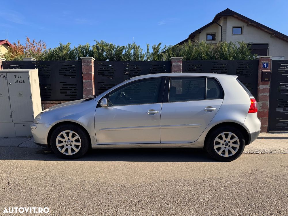 Volkswagen Golf 1.6 Comfortline Aut - 3