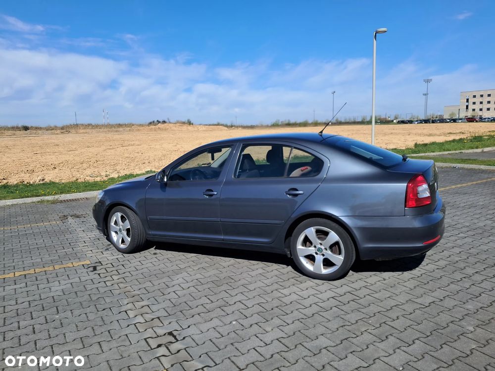 Skoda Octavia 1.8 T FSI Elegance - 2