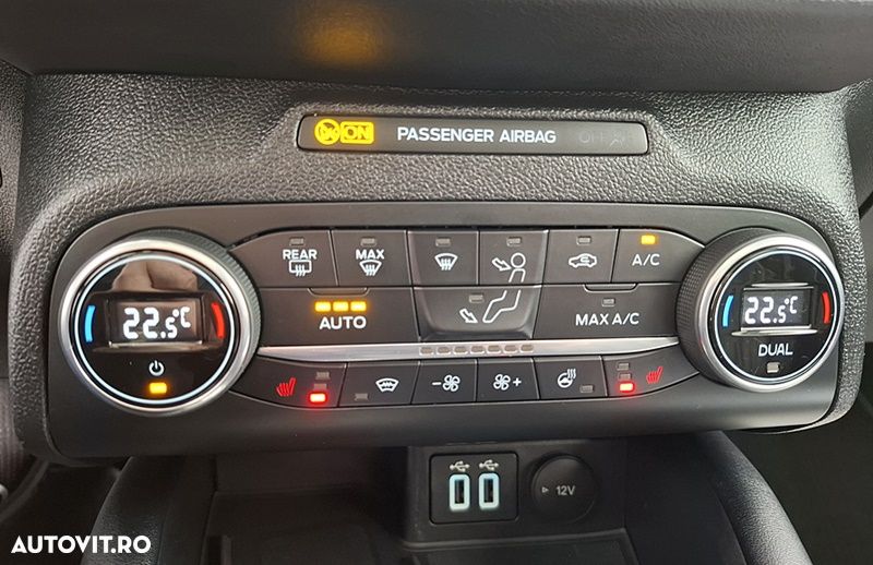 Ford Focus 2.0 EcoBlue Vignale - 25