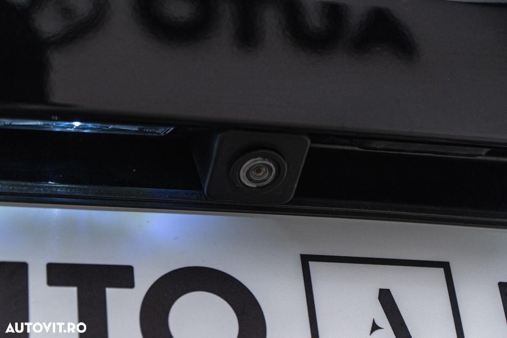 Peugeot 3008 1.2 PureTech Turbo S&S EAT8 Allure - 36