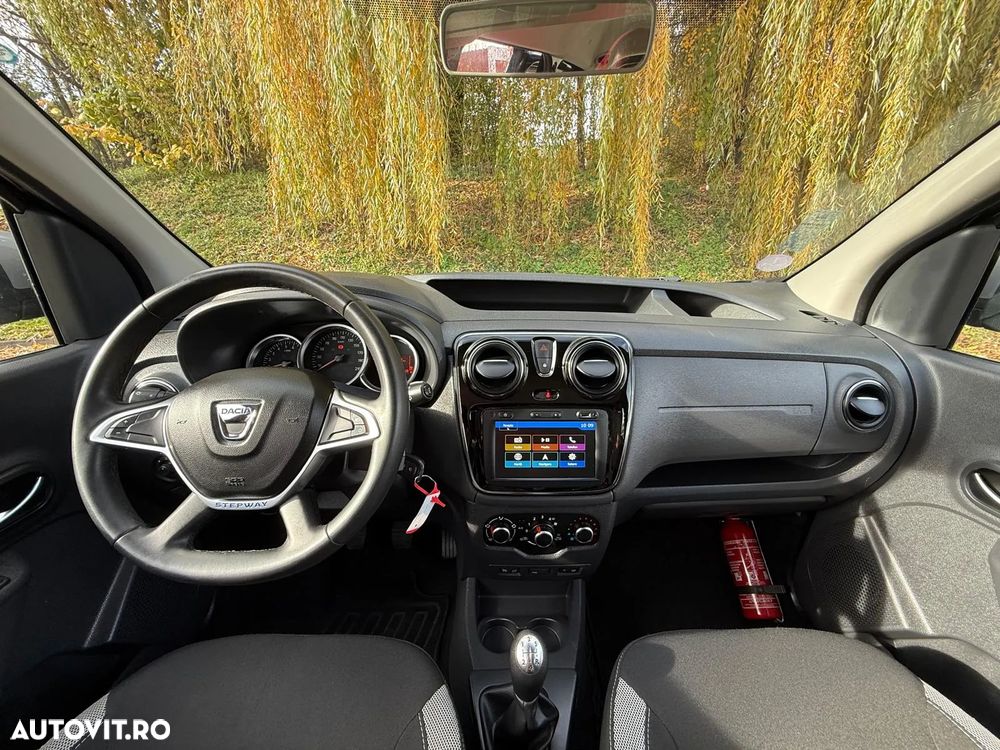 Dacia Dokker SCe 100 Stepway Celebration - 5