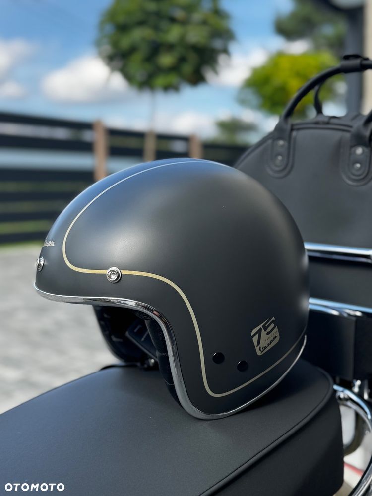 Piaggio Vespa - 21