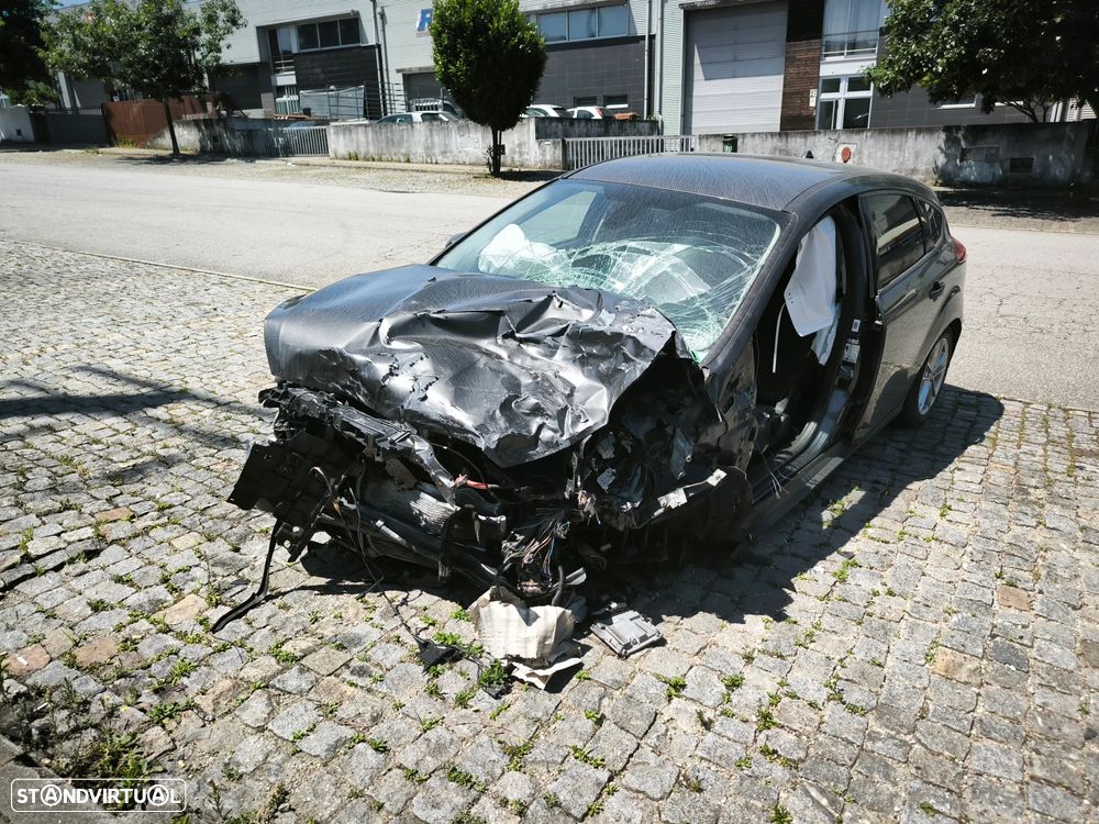 Ford Focus 1.5 TDCi Trend+ - 2