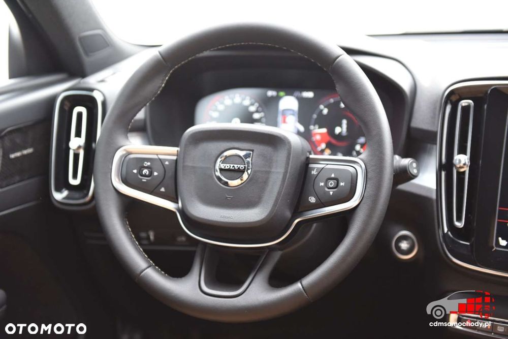 Volvo XC 40 - 23