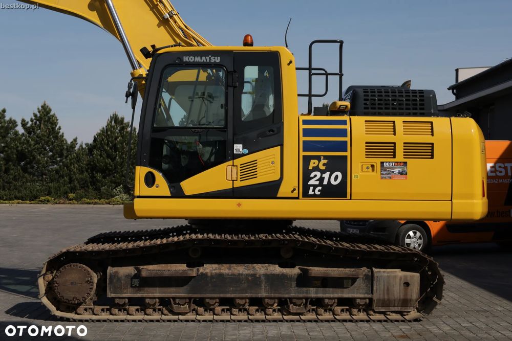Komatsu PC210LC-11 - 4