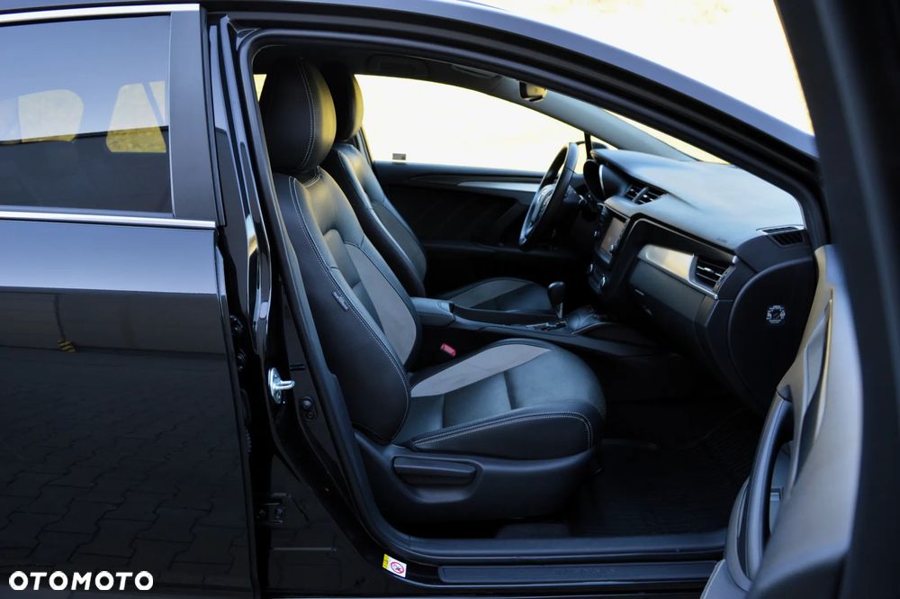 Toyota Avensis 2.0 Prestige MS - 11