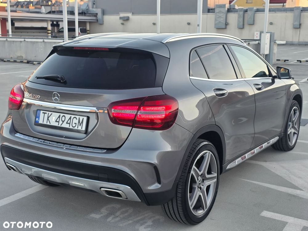 Mercedes-Benz GLA 200 7G-DCT AMG Line - 5
