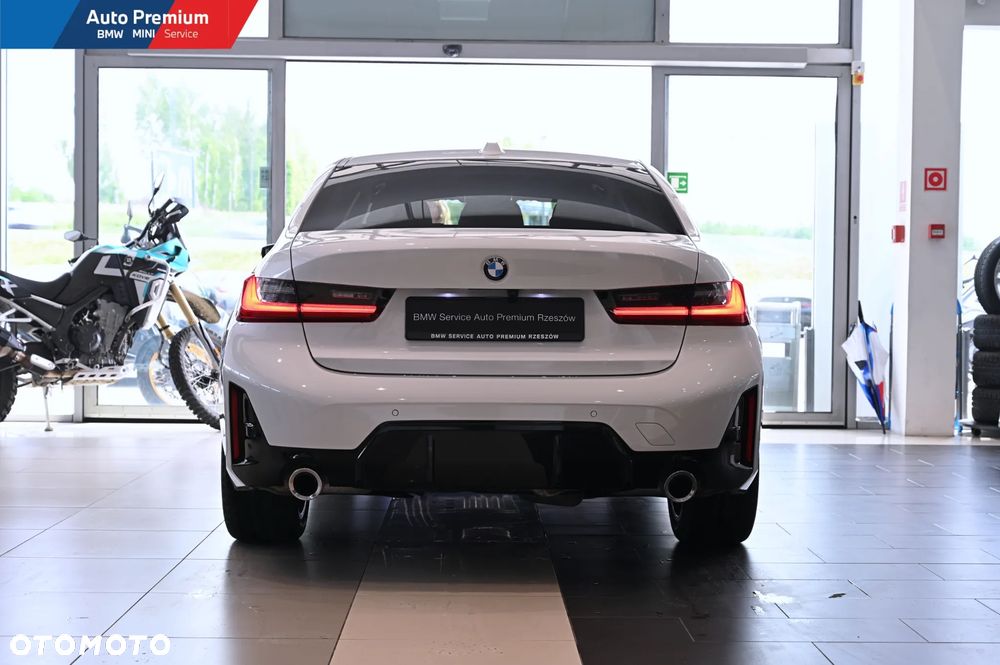 BMW Seria 3 320d xDrive mHEV - 20