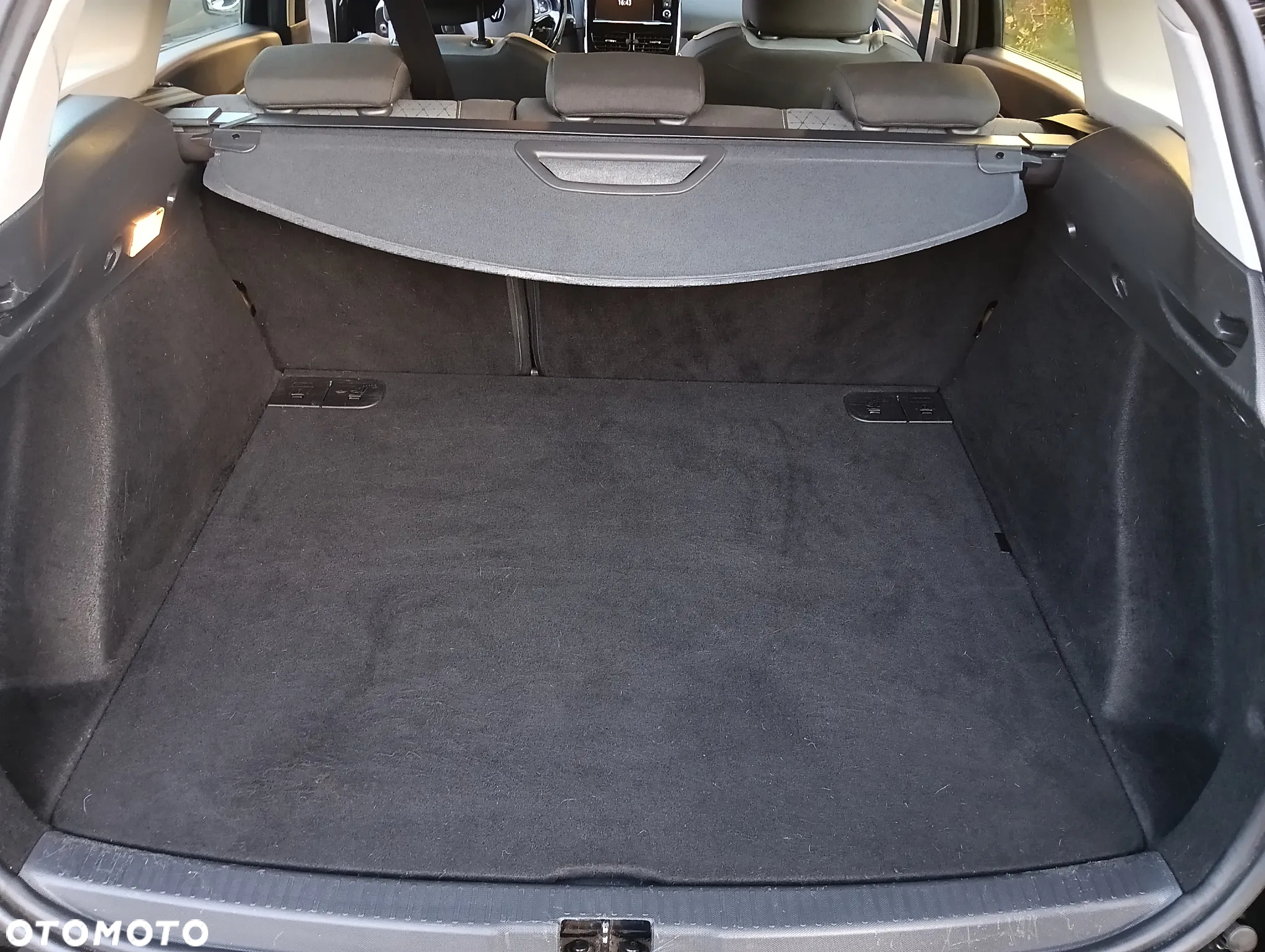 Renault Clio Grandtour TCe 90 Luxe - 24