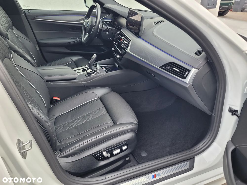 BMW Seria 5 540i xDrive M Sport sport - 11