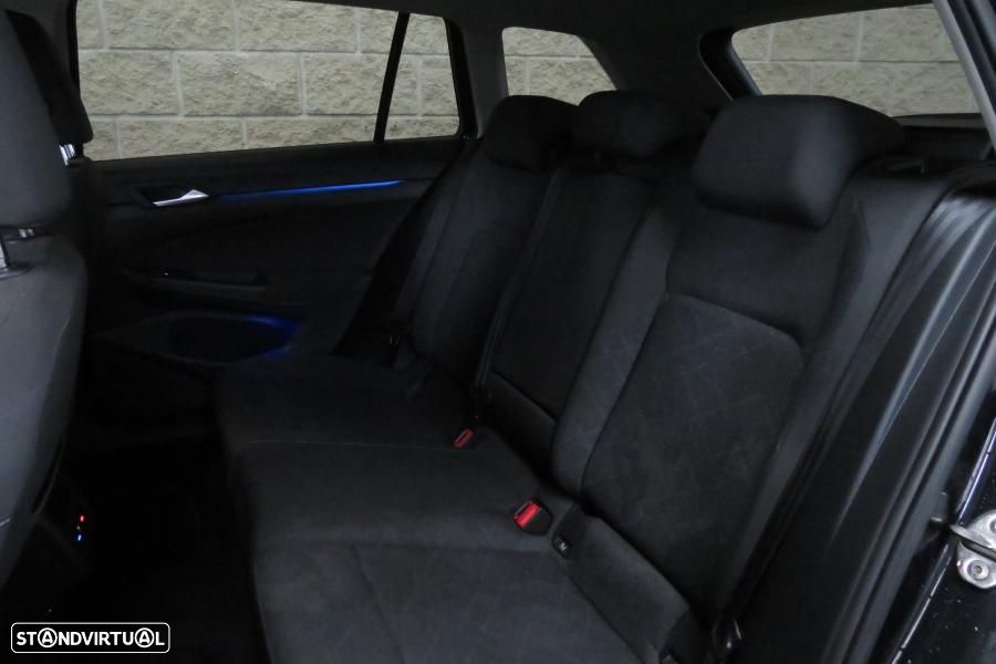 VW Golf Variant 2.0 TDi Life - 32