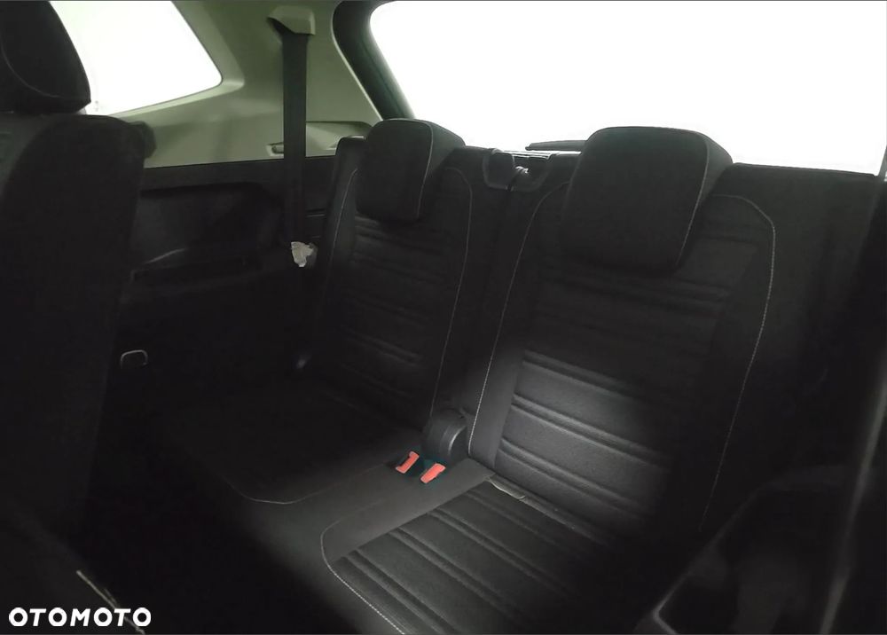Volkswagen Tiguan - 15