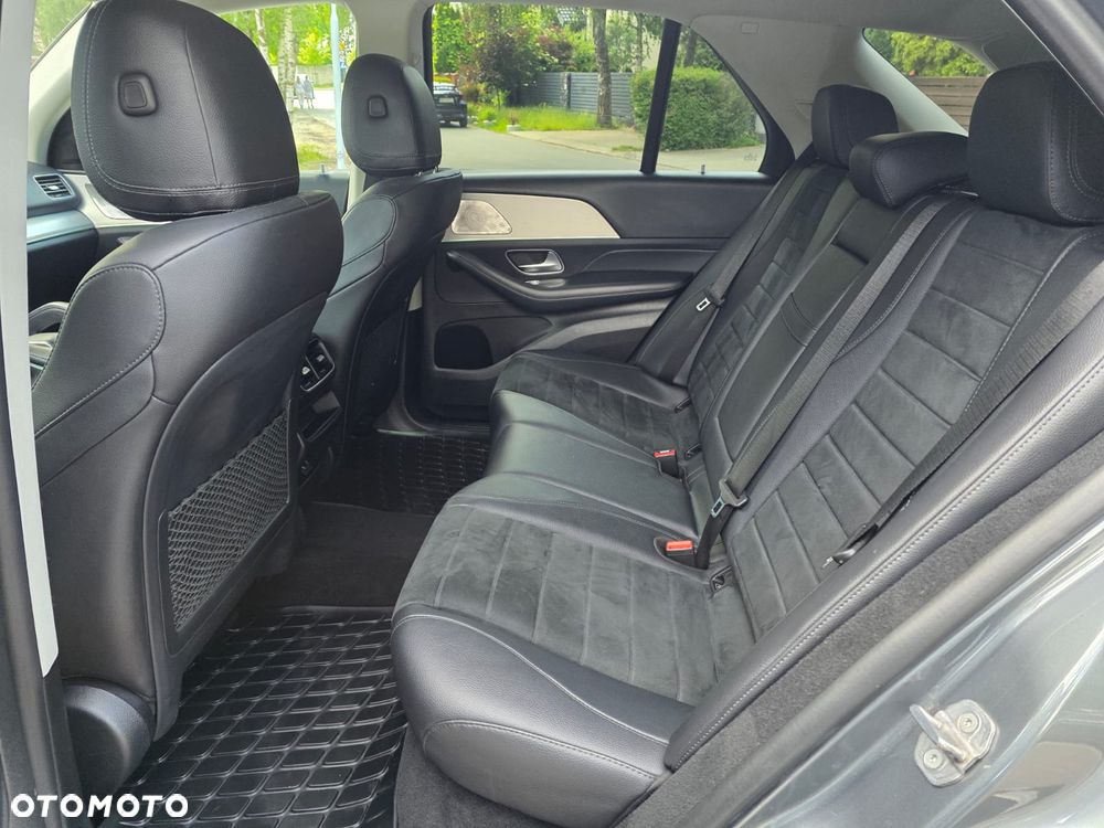 Mercedes-Benz GLE 300 d 4-Matic - 24